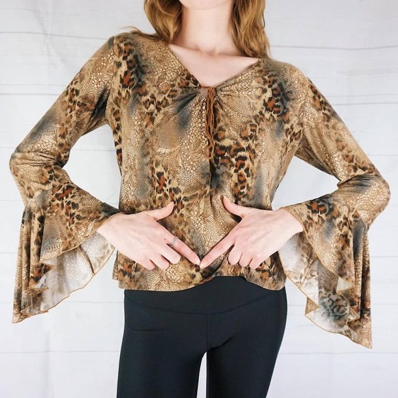 🍓Y2K BROWN CHEETAH PRINT TOP WITH FLARED SLEEVES🍓 - Picture 4 of 4